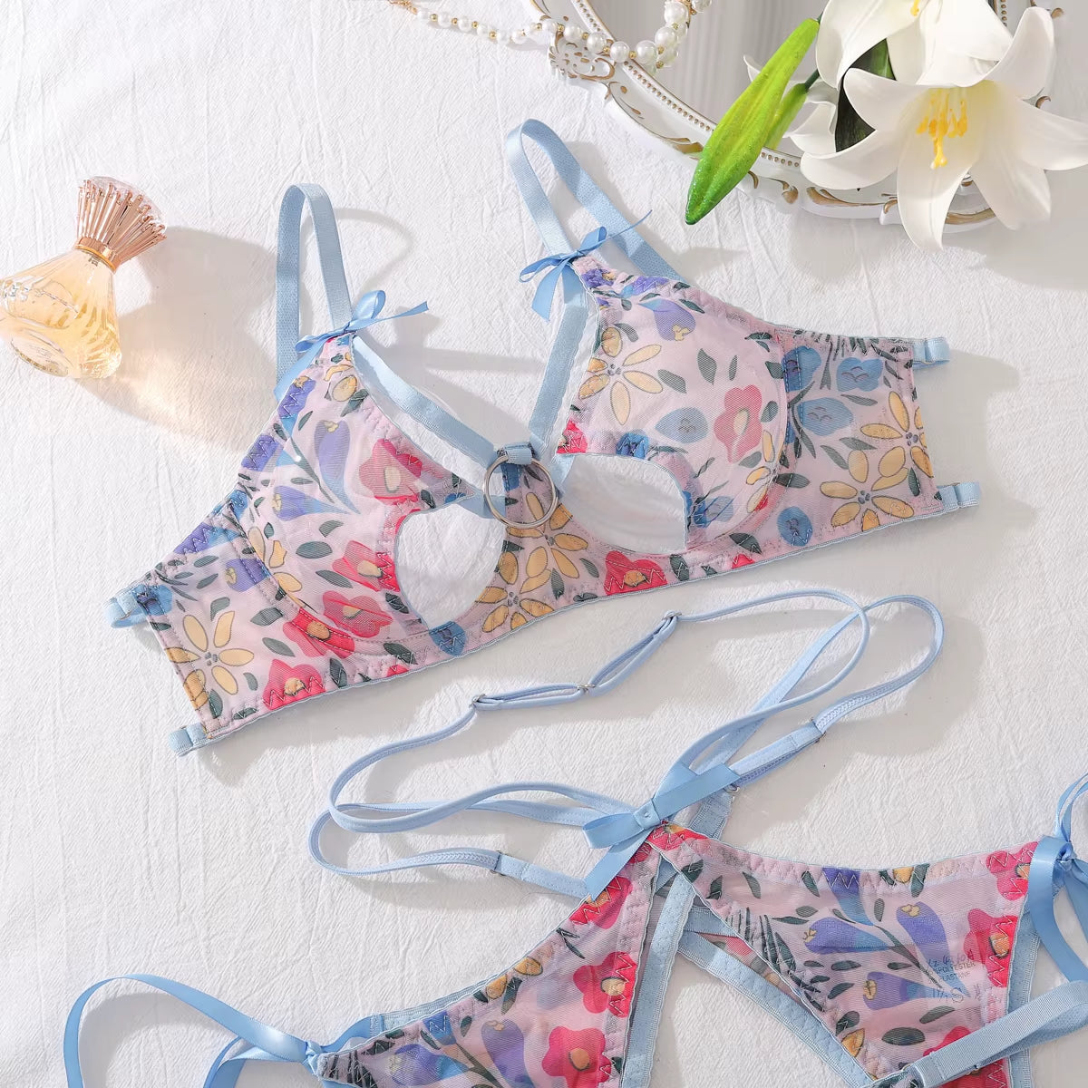Women'S Sexy Lingerie Vintage Flower Hollow Out Bra Fancy Garter Belt Matching Erotic Lingerie Exotic Set of Three
